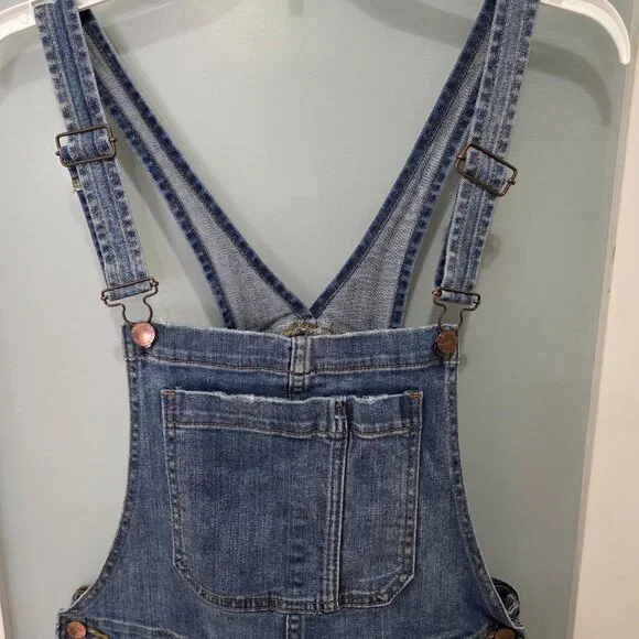 Bullhead Denim Overalls – Size M – Medium Wash Distressed Overall Jumpsuit - Picture 5 of 10